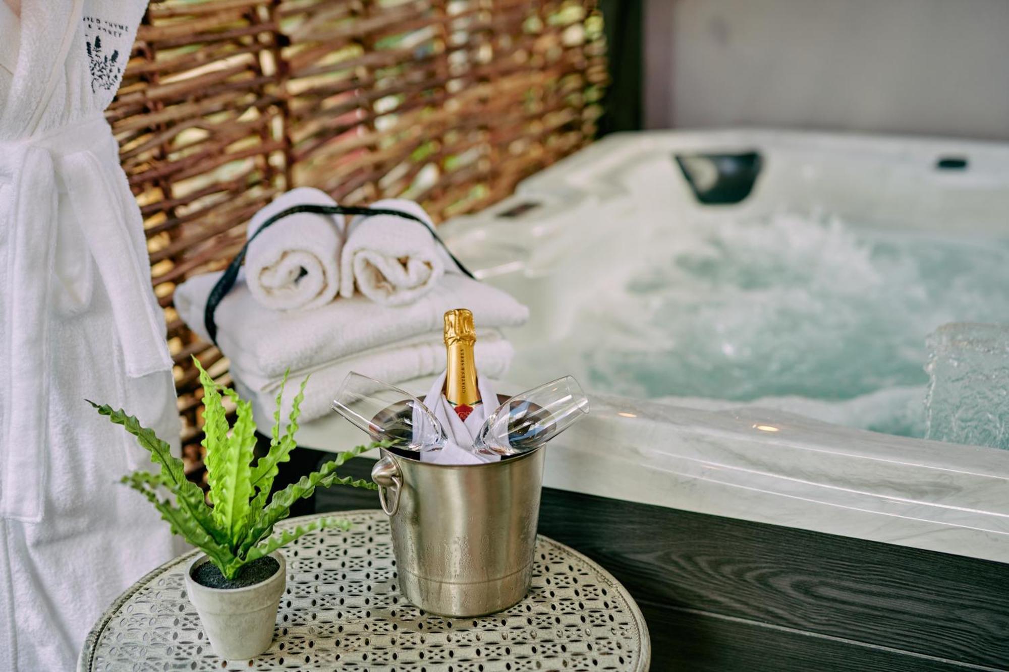 Wild Thyme & Honey - Cirencester-Cotswolds Ngoại thất bức ảnh